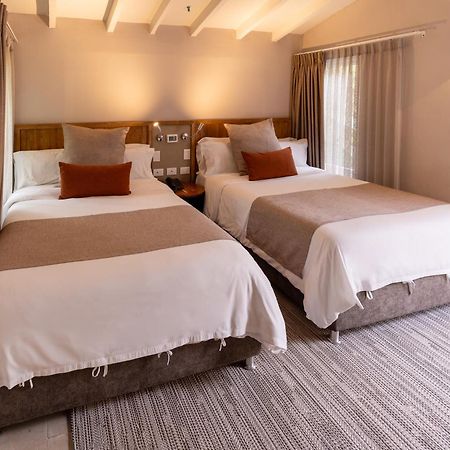 Termales El Otono Hotel Manizales Exterior photo A room at the hotel