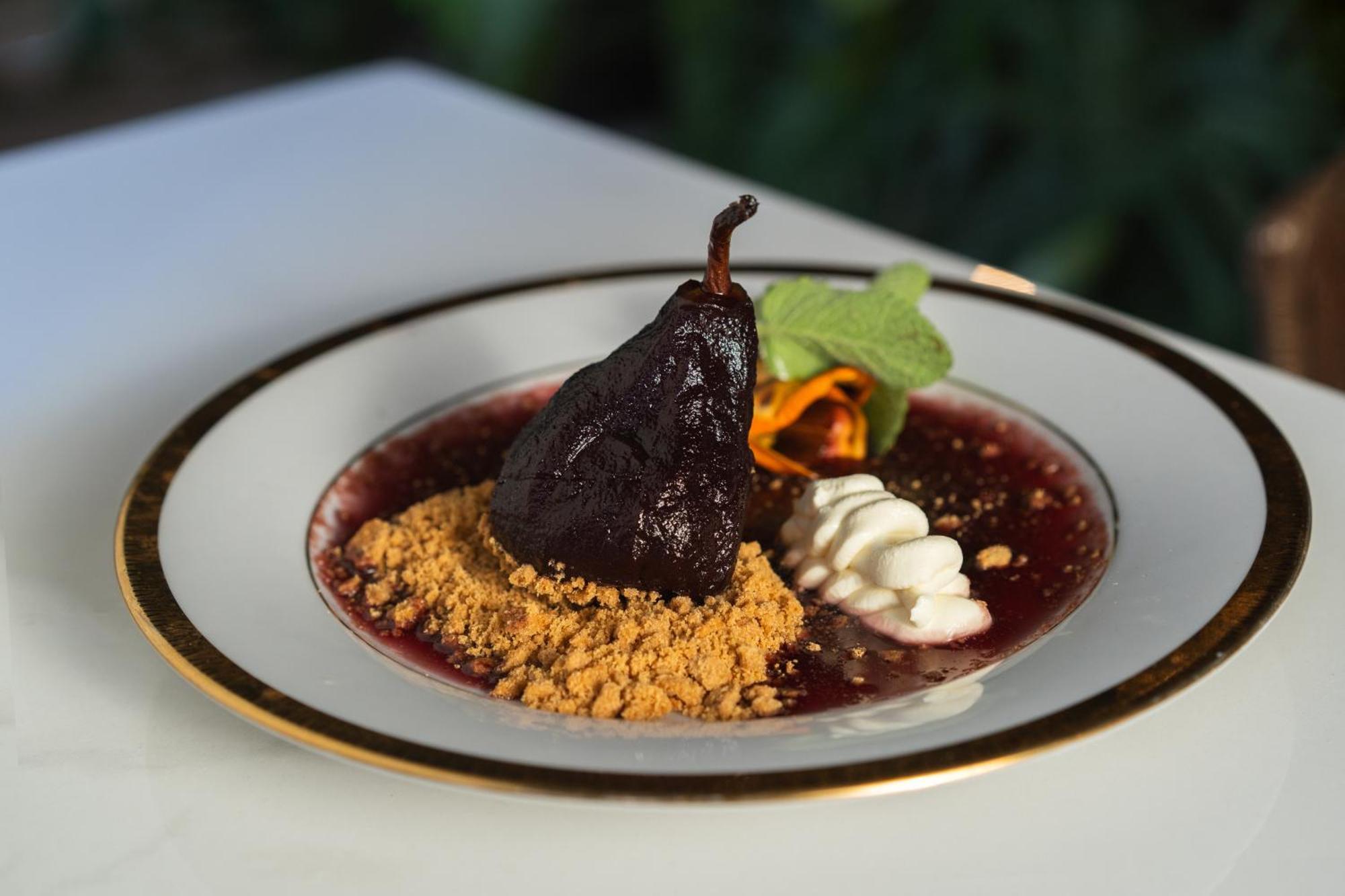 Termales El Otono Hotel Manizales Exterior photo A pear dessert