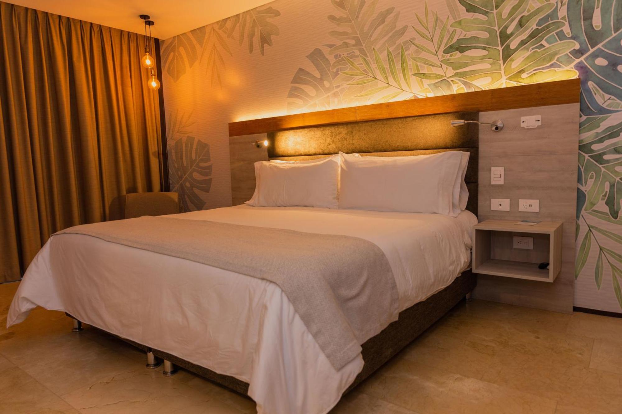 Termales El Otono Hotel Manizales Exterior photo A bedroom at the hotel
