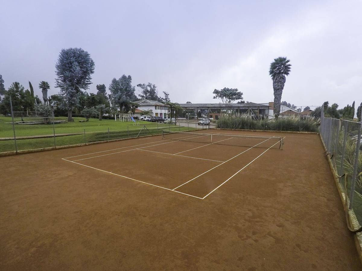 Termales El Otono Hotel Manizales Exterior photo Tennis court at the University of California, San Diego