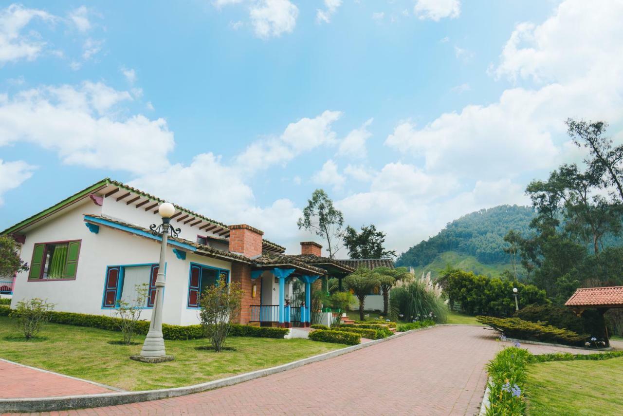 Termales El Otono Hotel Manizales Exterior photo View of the town of La Capilla